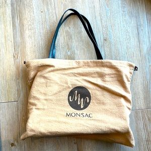 Monsac original black leather purse in pristine condition